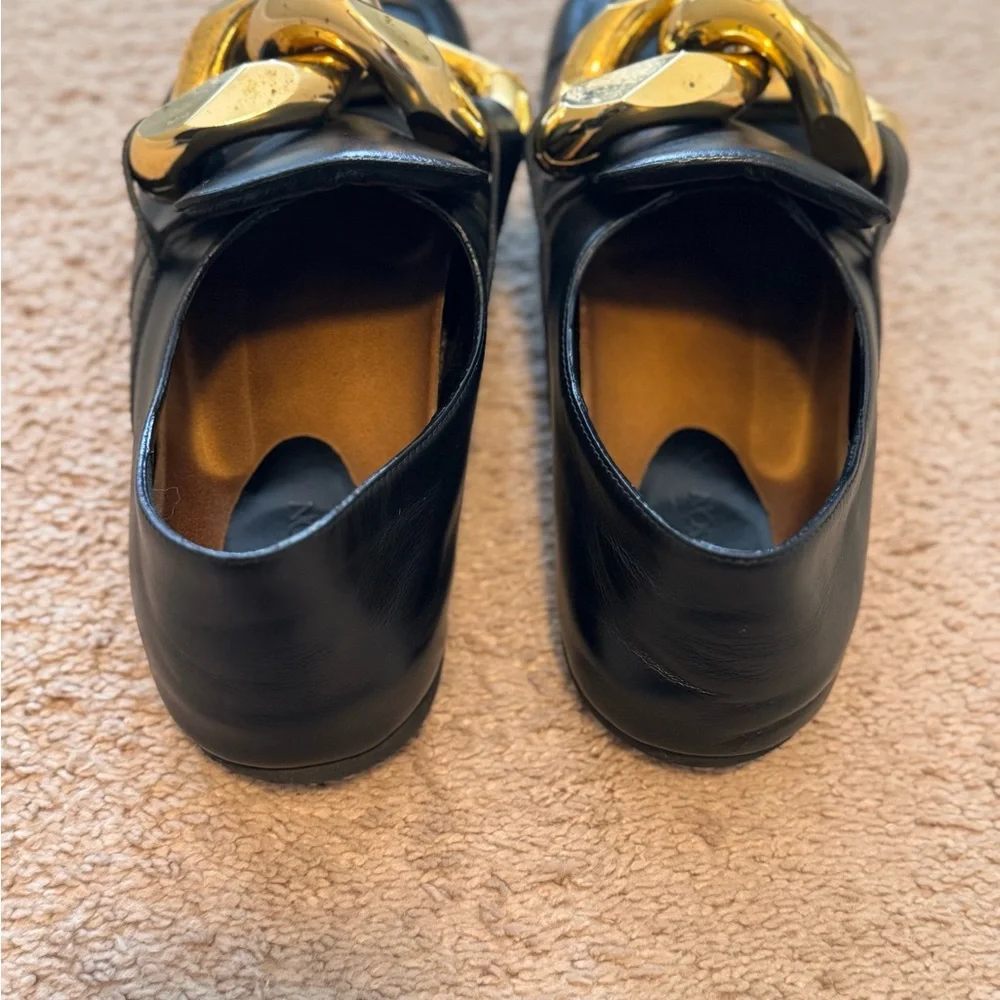 JW ANDERSON Black Loafers with Gold Chain - Picture 3 of 6